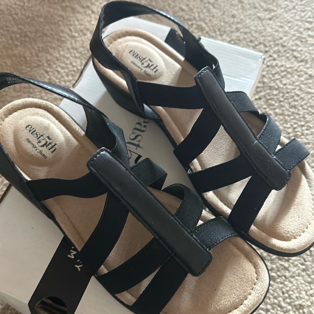 never worn East 5th memory foam EF Ichiro in black size 7